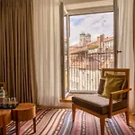 Louis Hotel